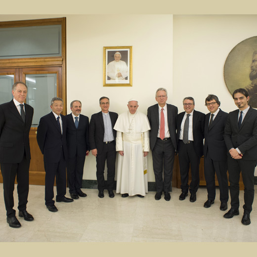 Papa Francesco ha ricevuto in udienza privata i leader di Eutelsat, Globecast e Sony, accompagnati dai vertici della Segreteria per la Comunicazione e del Centro Televisivo Vaticano